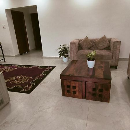 2Bhk Rental Apartment بهاراتبور المظهر الخارجي الصورة