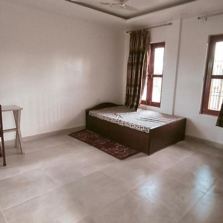 2Bhk Rental Apartment بهاراتبور المظهر الخارجي الصورة